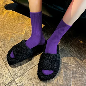 Calcetines Liso Color Morado Oscuro Largo con Puño Arcoiris
